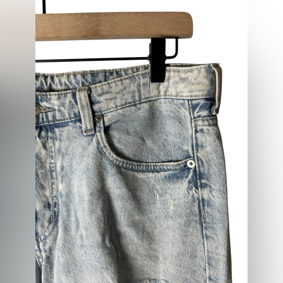 H&M Distressed Boyfriend Jeans Women’s Size 8 Low Waist Light Wash - Picture 2 of 9